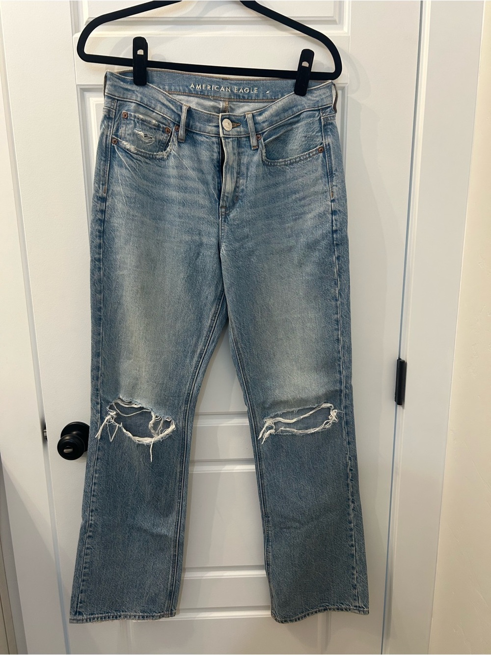 American Eagle Light Wash Distressed 90’s Bootcut Jeans